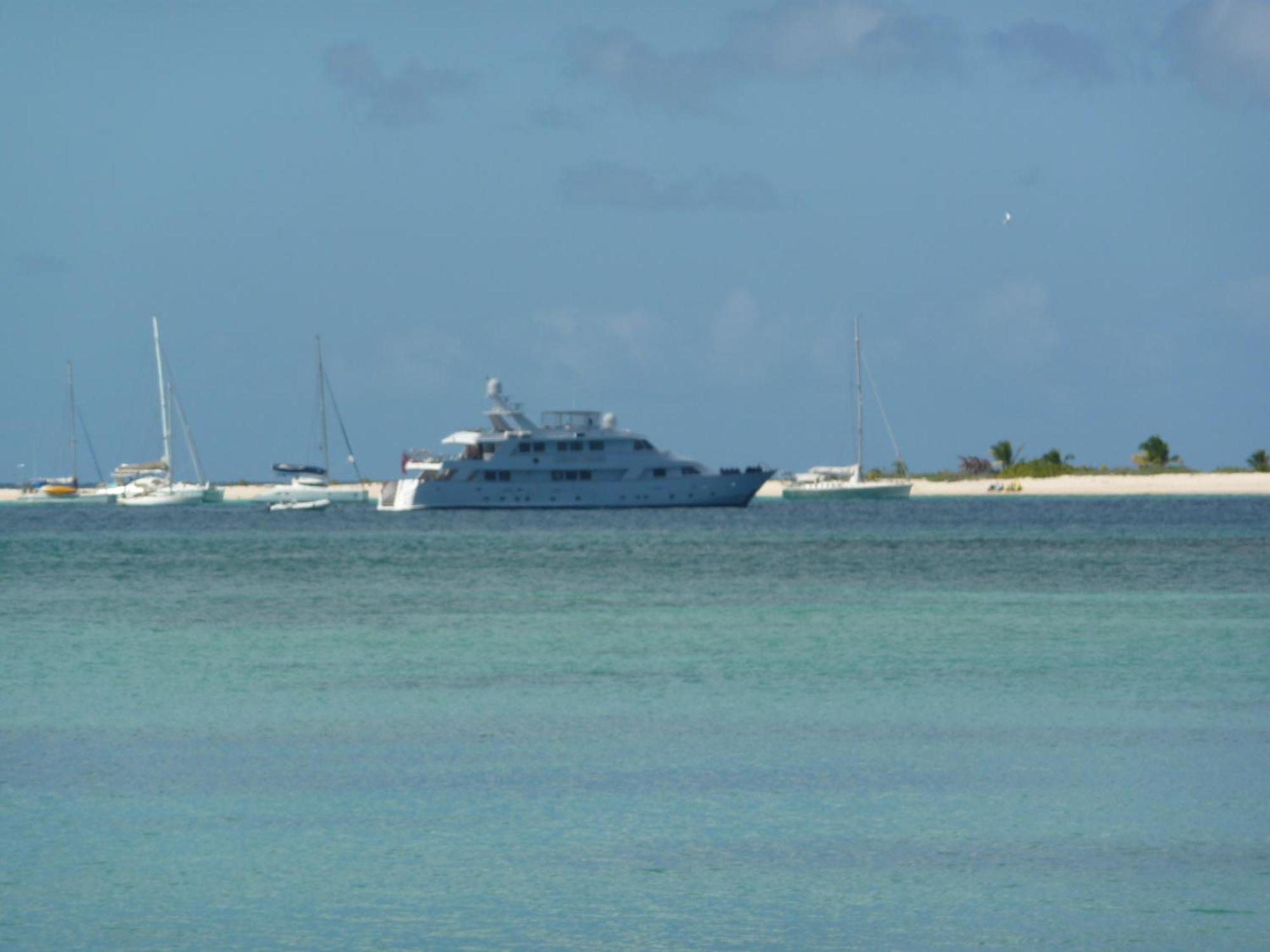 La Heliconia & Day Spa St. George's Exterior foto